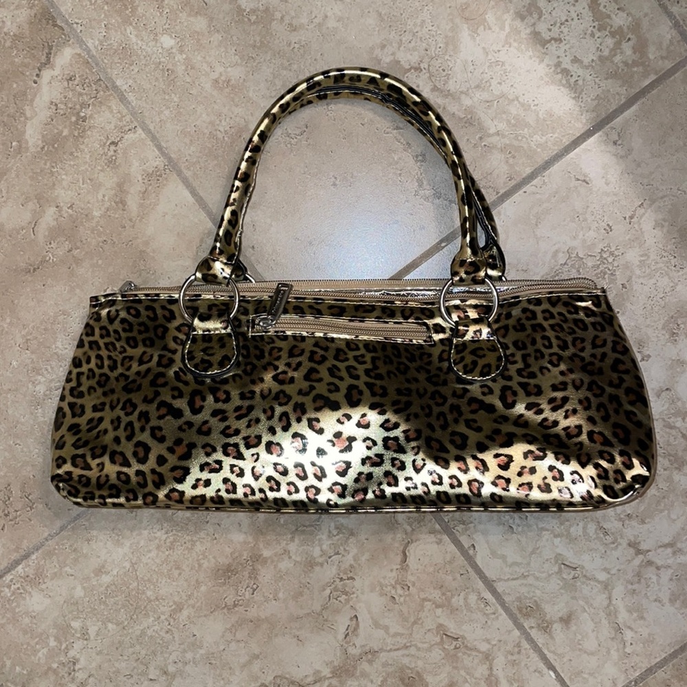 Leopard print primeware insulated wine purse!